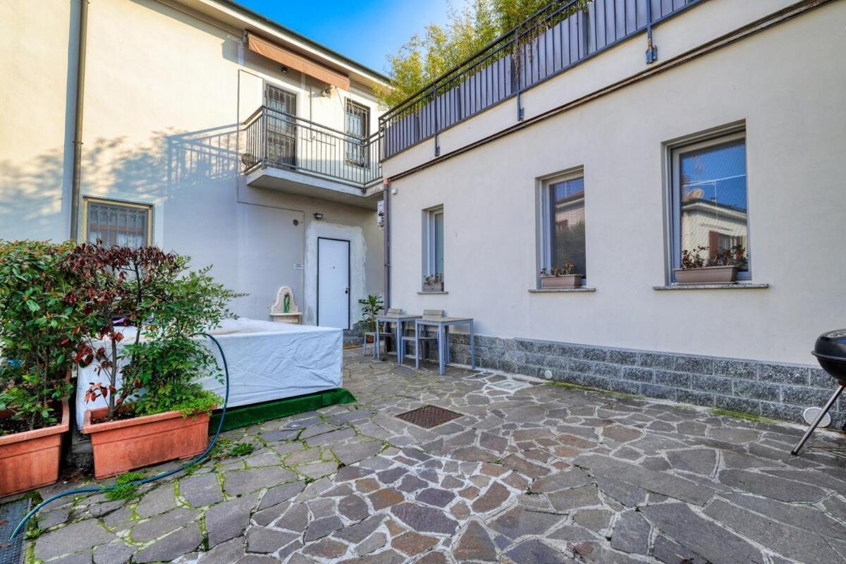 Villa Jacuzzi & Relax - Casa Indipendente 20Min Da Milano Zelo Buon Persico Exterior foto